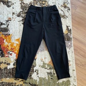 ZARA – Cropped Trousers with Darts